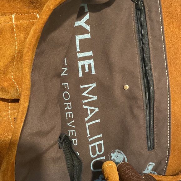 Gently used Kylie Malibu handbag , with minor discoloration and spot - Picture 3 of 6